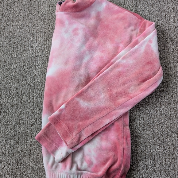 Girls velour hooded tie dye shirt, size small - Picture 2 of 9